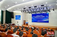 海社会科学院经济研究所所长、上海市经济学会 